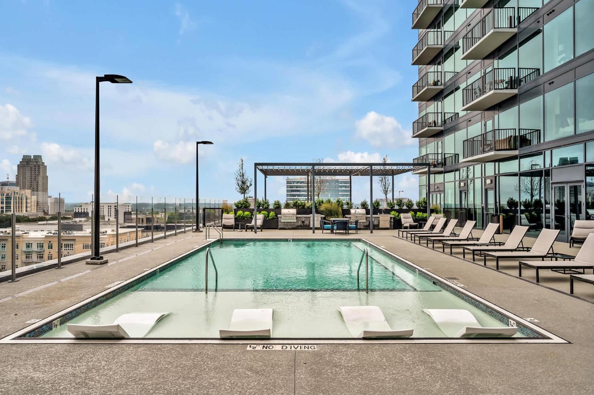 High-Rise Apt Raleigh Free Parking & Sunset View 1 Exterior foto
