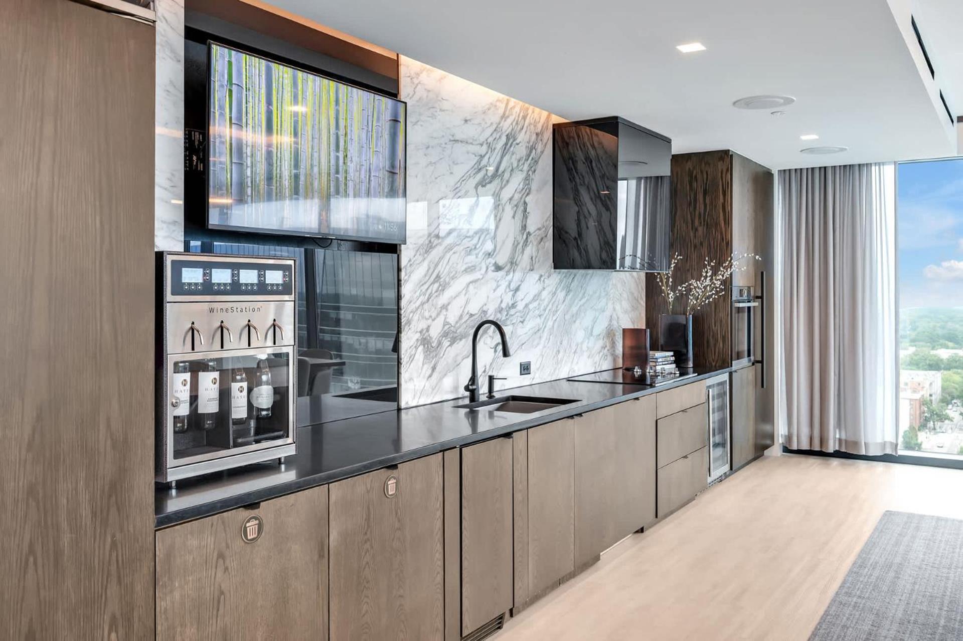 High-Rise Apt Raleigh Free Parking & Sunset View 1 Exterior foto